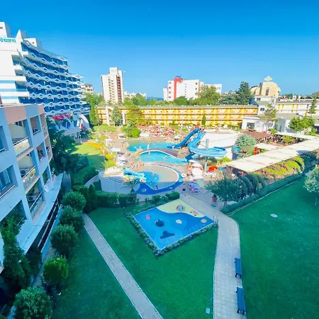 Family Apartment In Trakia Complex Daire *